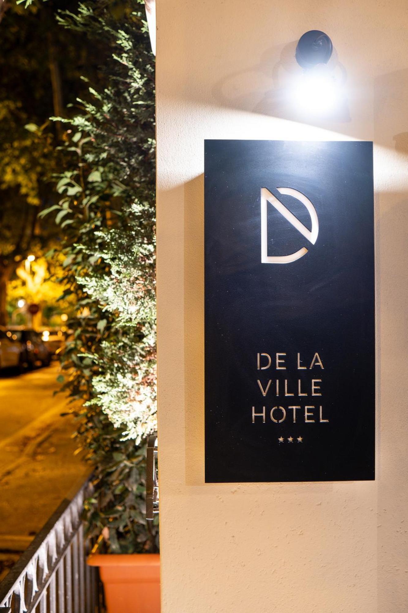 كاتوليكا De La Ville Hotel المظهر الخارجي الصورة